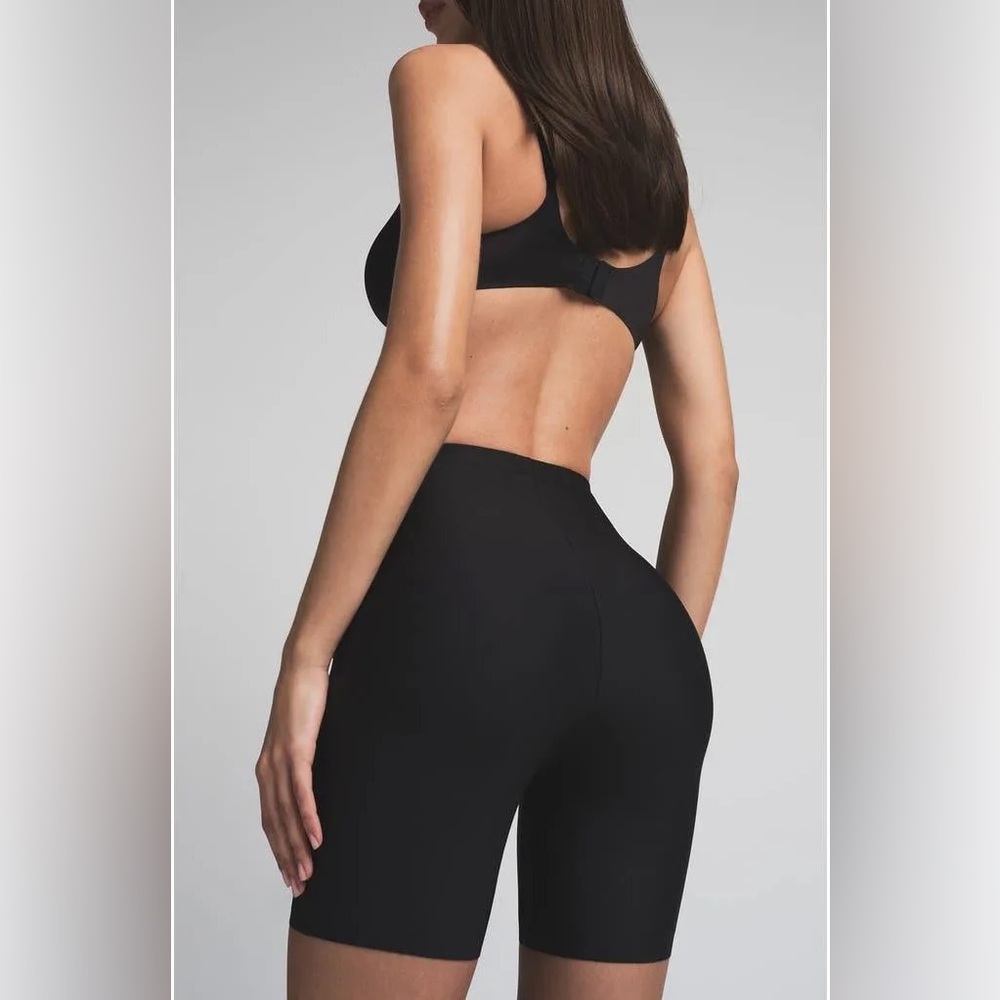 SKIMS Booty and Hip Enhancing Shorts